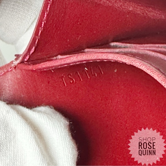 LOUIS VUITTON | All-Inclusive Vernis Sarah Wallet - Picture 15 of 17